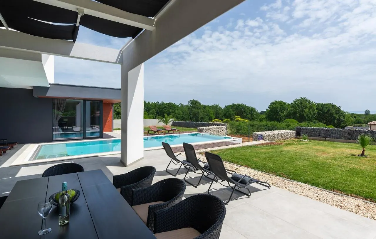Amazing Villa In Linjan With Wifi And 4 Bedrooms Liznjan