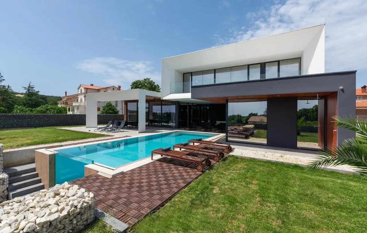 Amazing Villa In Linjan With Wifi And 4 Bedrooms Liznjan 0*,  Croatia